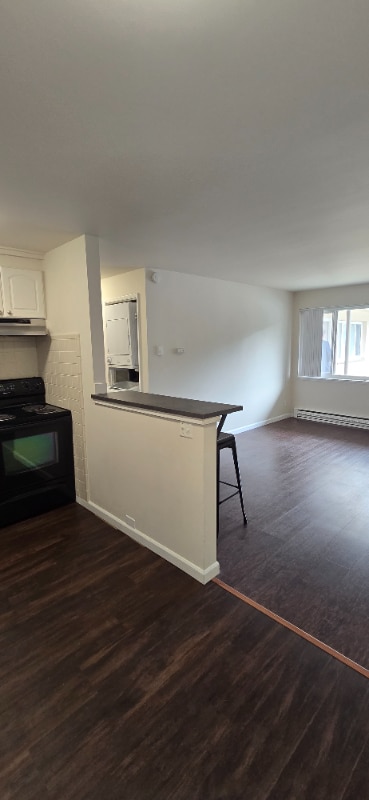 Building Photo - 400 NE 65th St