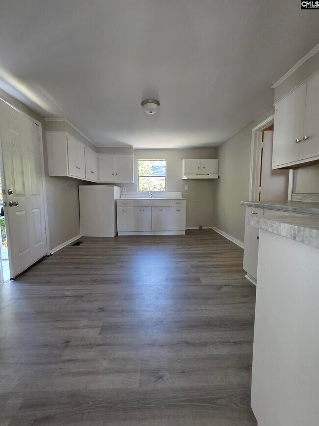 Building Photo - 4030 Gonzales Ave