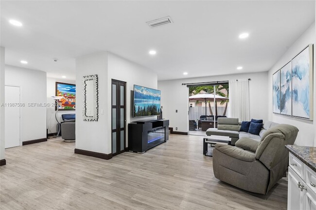 Building Photo - 18087 SW 30th Ct