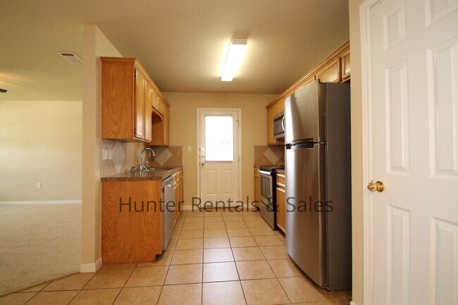 Building Photo - 4204 Elms Run Cir