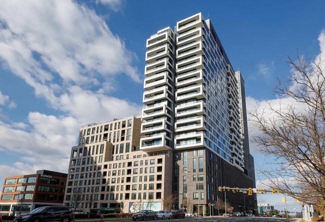 Building Photo - 1650 Silver Hill Dr