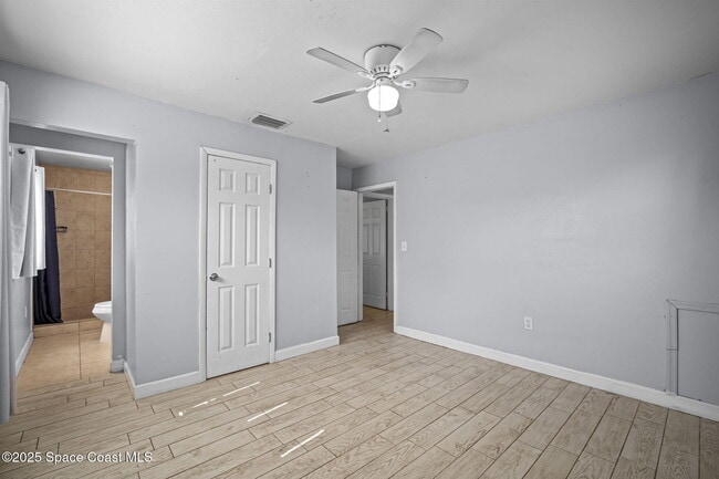 Building Photo - 818 Hampton Way