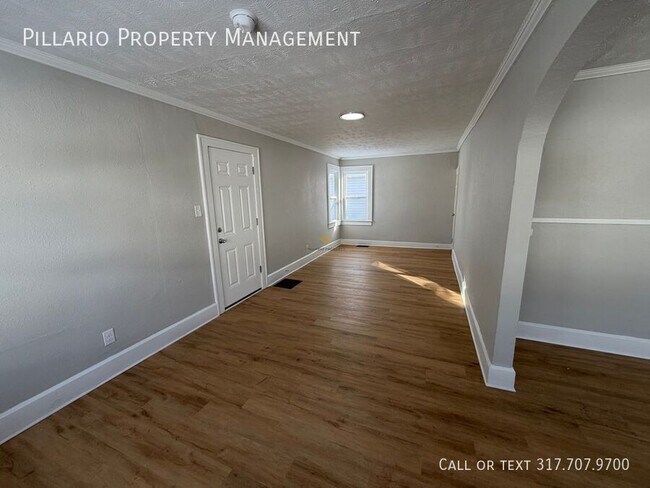 Building Photo - 711 W 22nd St