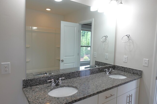 Building Photo - 24 Noble Wing Ln