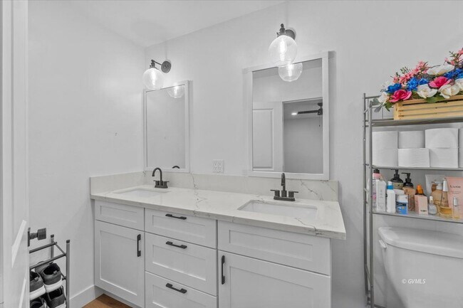 Building Photo - 1572 Kelson Pl