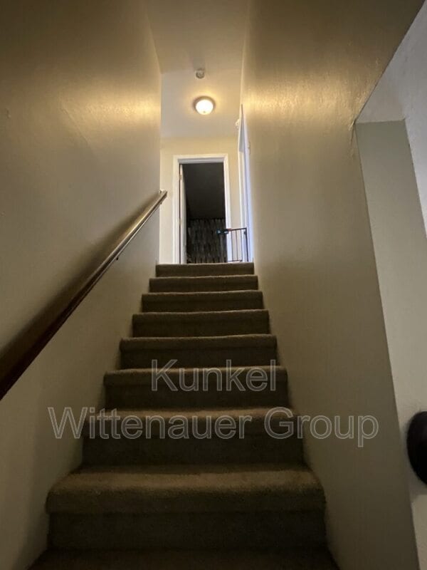 Building Photo - 329 Ring of Kerry Dr