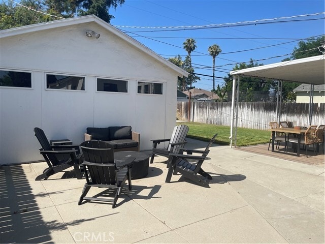 Building Photo - 4586 Sunnyside Dr