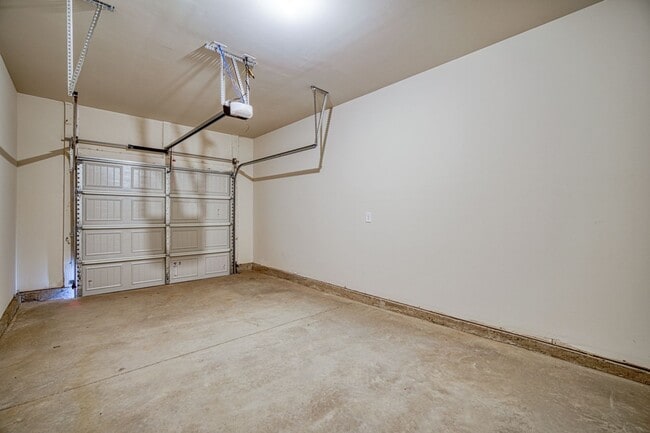 Building Photo - 691 Millwright Wy