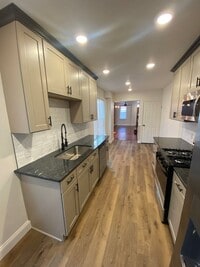 Building Photo - Beautiful 3-Bedroom Home!