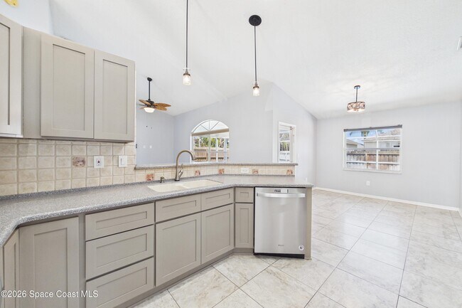 Building Photo - 1914 Jacques Dr