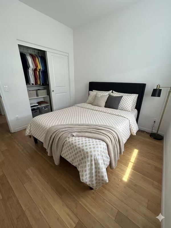 Building Photo - 2830 E Via Fiano