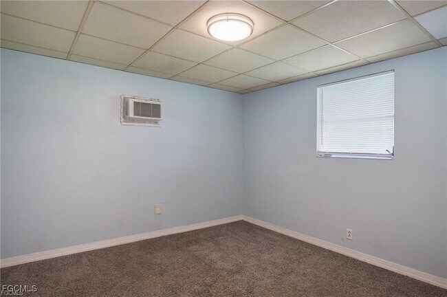 Building Photo - 10461 McGregor Blvd