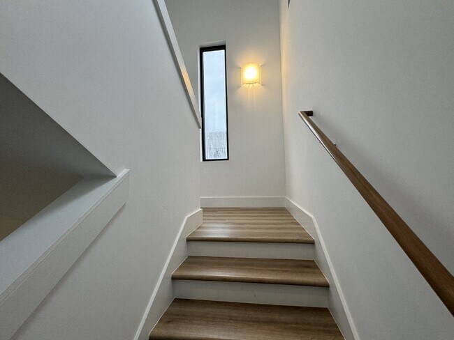 Building Photo - Available Furnished or Unfurnished