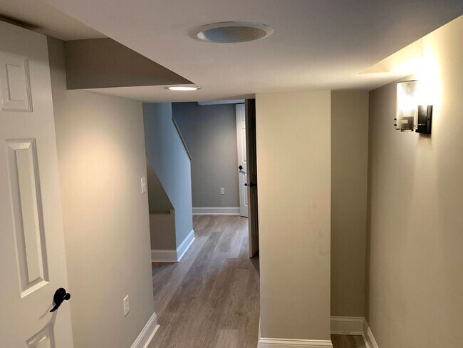 Building Photo - 5514 The Alameda