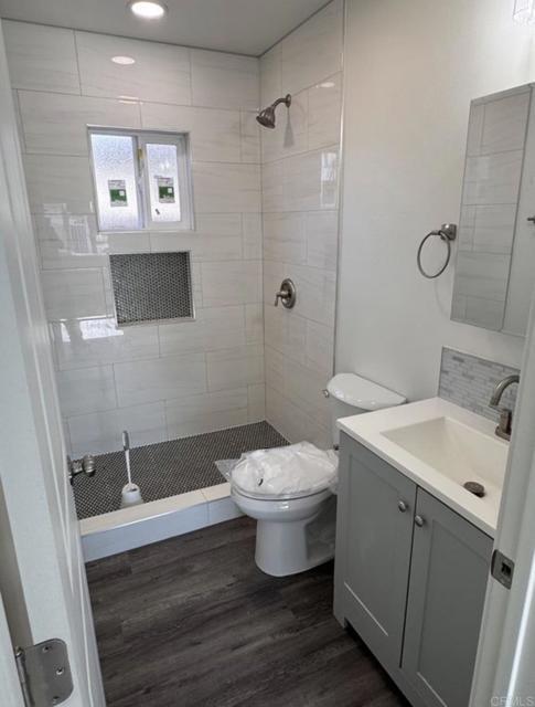 Building Photo - 1196 Del Mar Ave