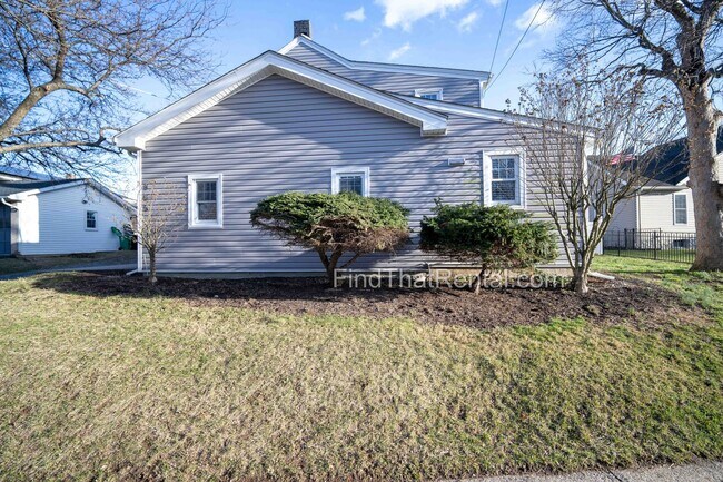 Building Photo - 805 Hamilton St