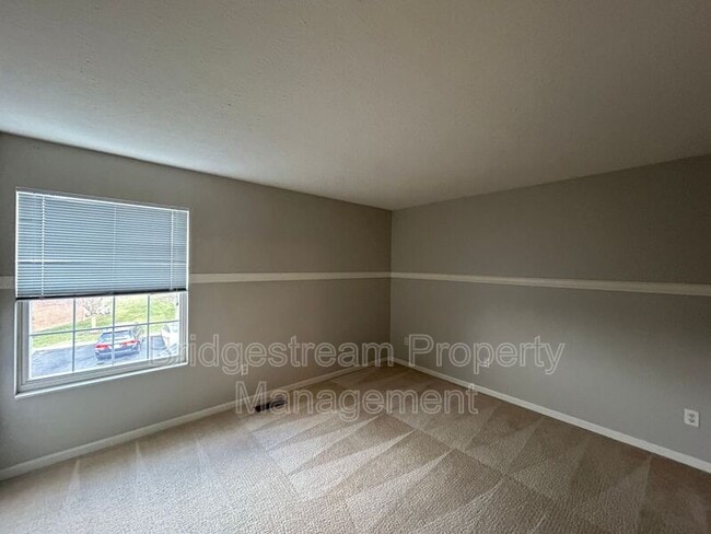 Building Photo - 4391 Straight Arrow Rd