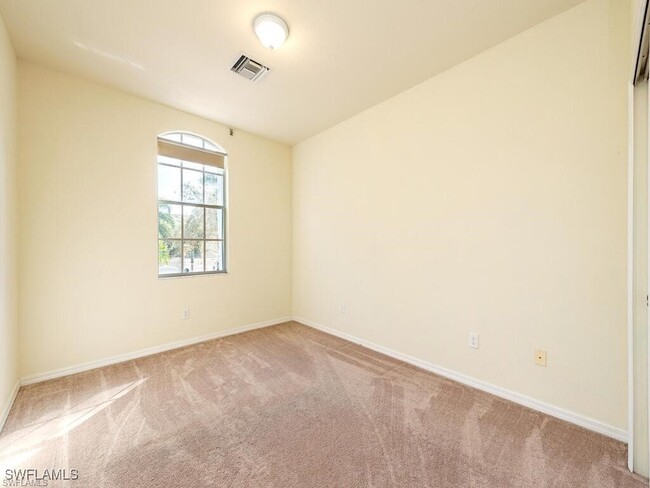 Building Photo - 12854 Carrington Cir