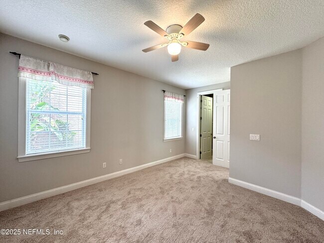 Building Photo - 642 Port Charlotte Dr
