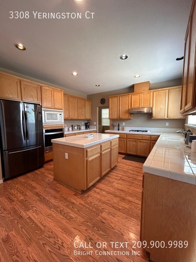 Building Photo - 3308 Yerington Ct