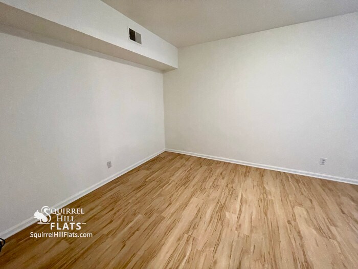 Building Photo - 5712 Phillips Ave