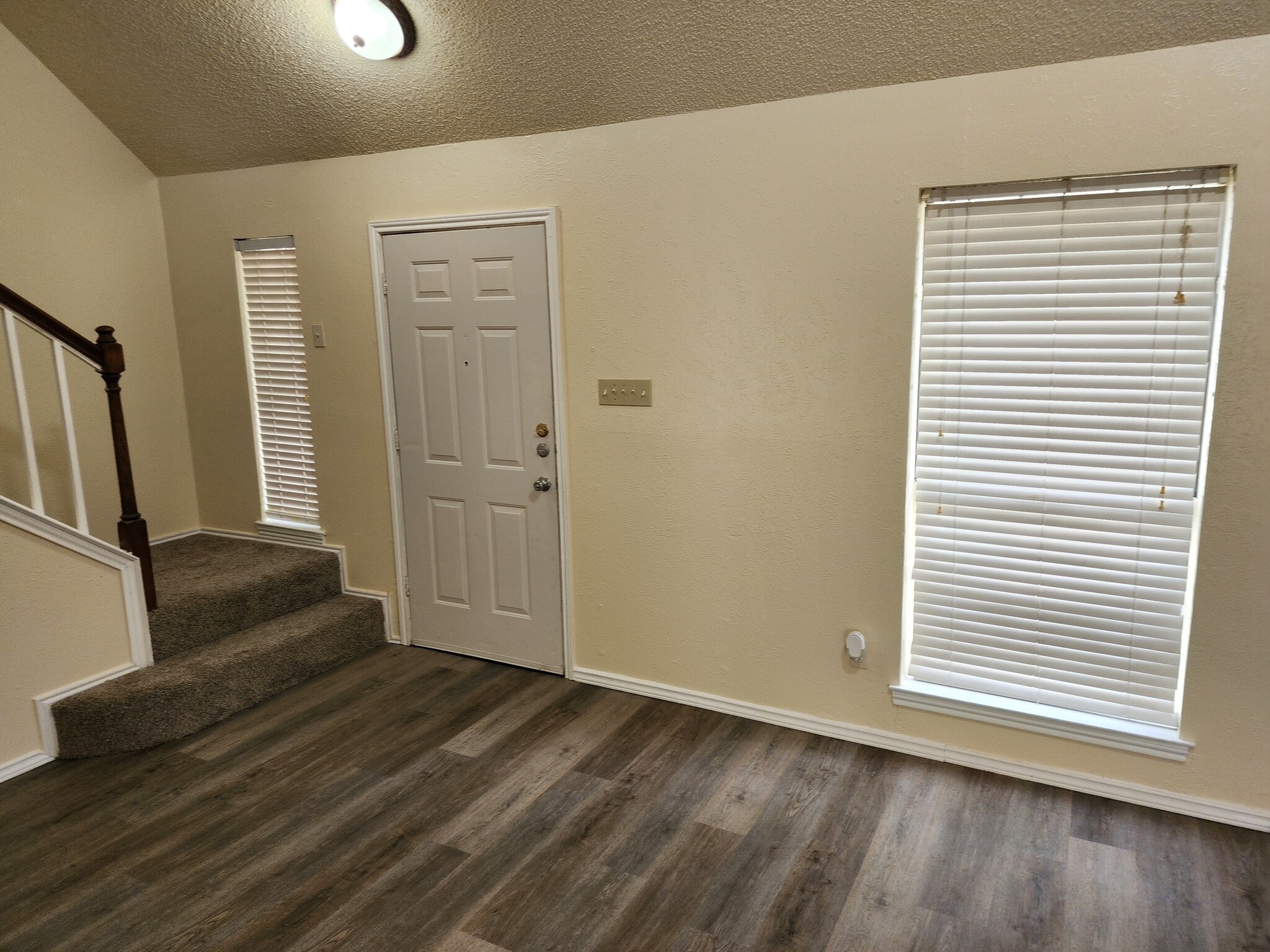 Building Photo - 911 Wellridge Dr