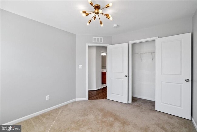 Building Photo - 8182 Broad Pl