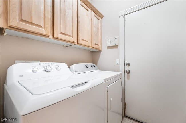 Building Photo - 1256 Sonatina Dr