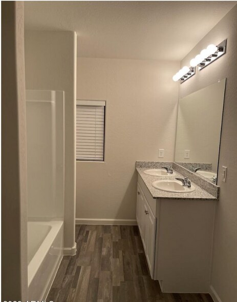 Building Photo - 137 W Bobcat Pl