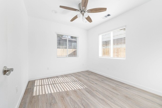 Building Photo - ALMOST NEW 2BD-2BTH HOME!! - Free Application Fees (Terms Apply)