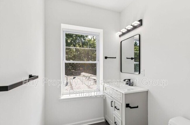 Building Photo - 7 N 50th St