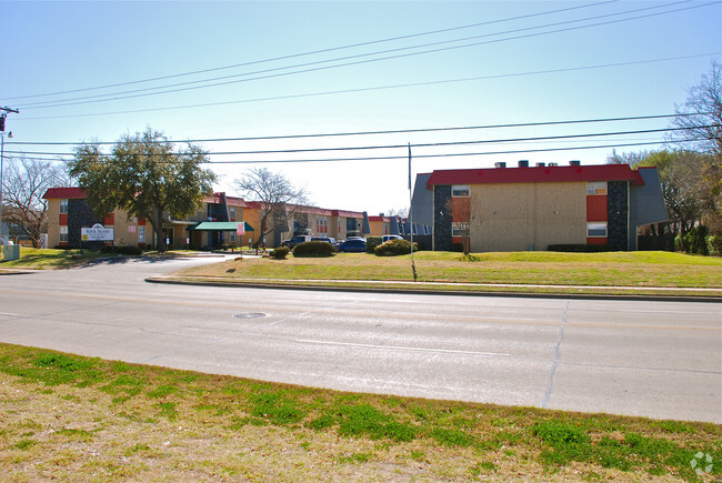 Building Photo - Rock Island Apartments