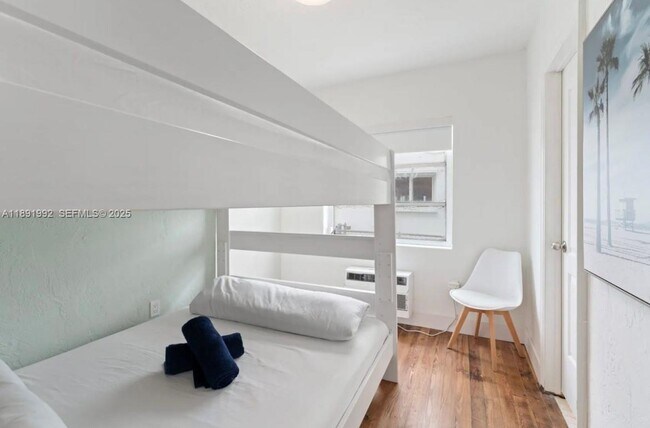 Building Photo - 7721 Harding Ave