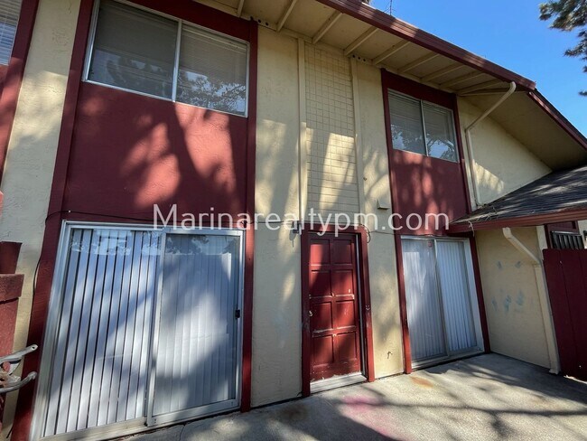 Building Photo - 444 Corcoran Ave