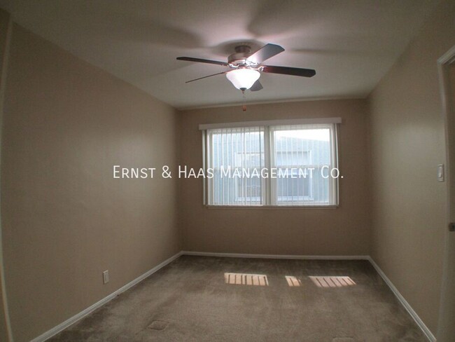 Building Photo - Lovely 1 Bedroom Apartment in Prime Bixby ...