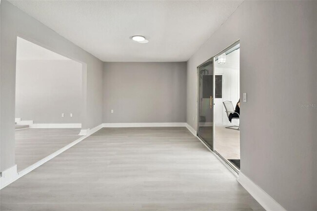 Building Photo - 4411 3rd Ave E