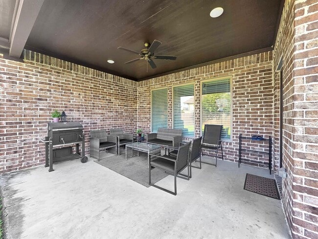 Building Photo - 10340 Dominion Ranch Dr