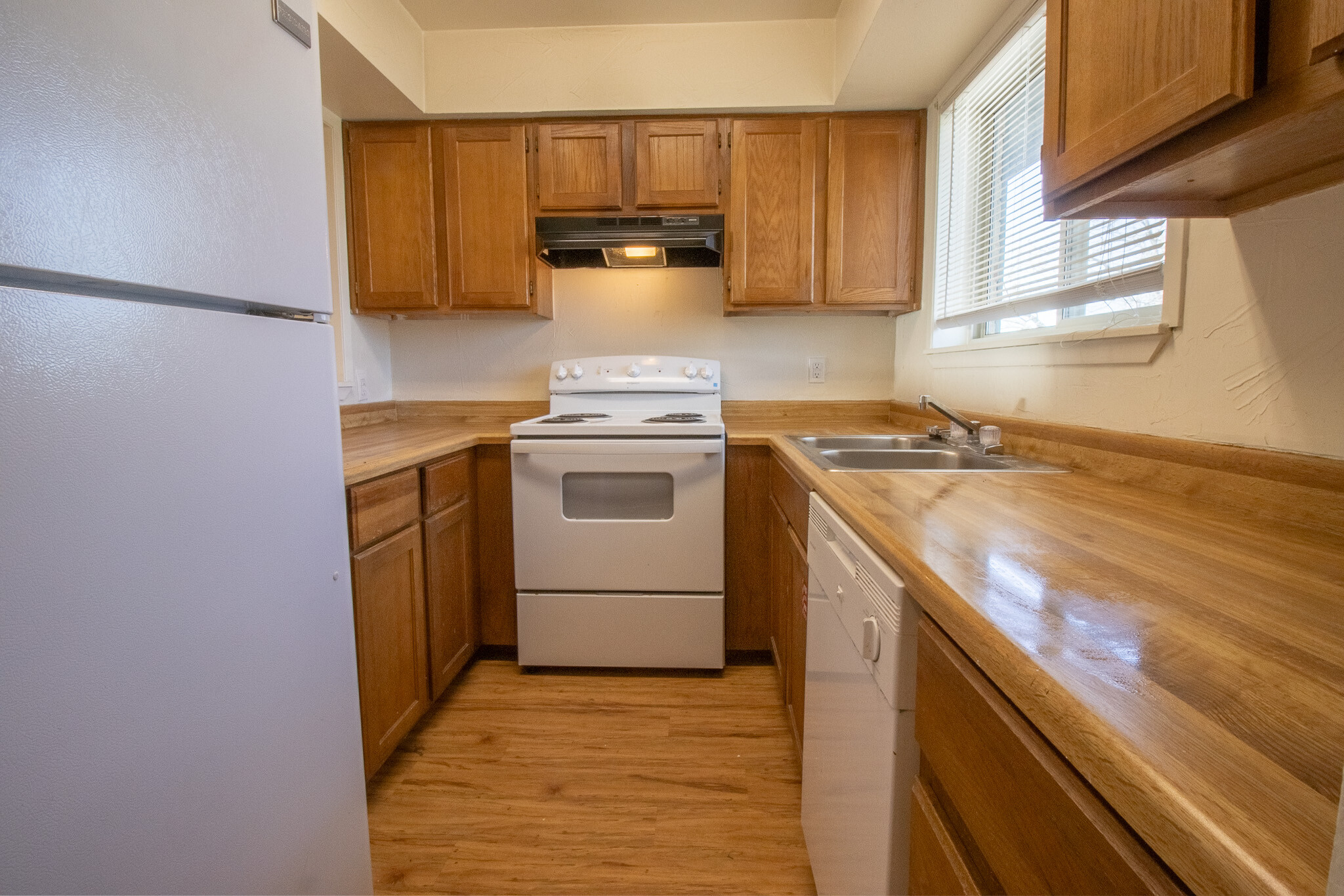 Building Photo - 611 Peterson Dr