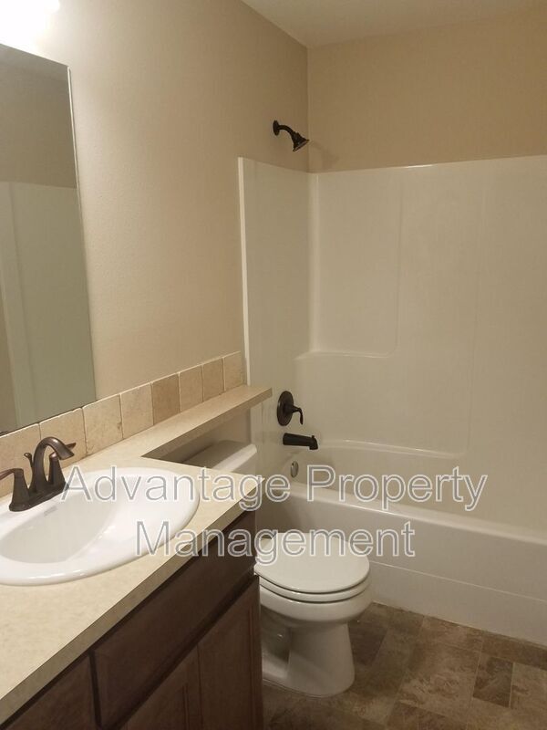 Building Photo - 5836 NE Chandra Ct