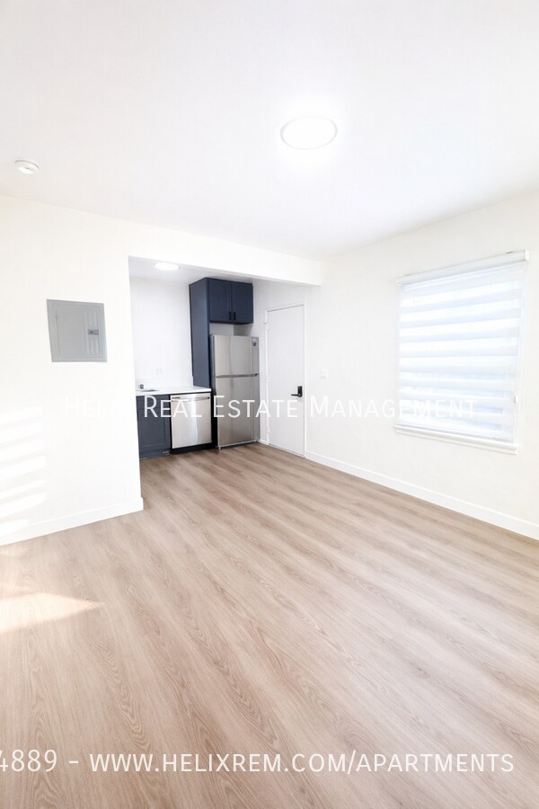 Building Photo - 1706 N Sierra Bonita Ave