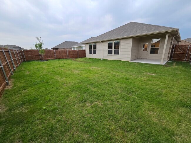 Building Photo - 5449 Red Fern Ln