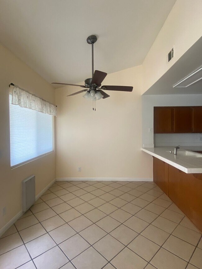 Building Photo - 37228 Waterman Ave