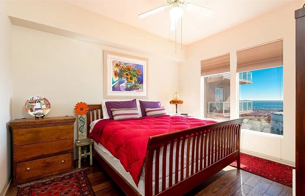 Building Photo - 388 E Ocean Blvd