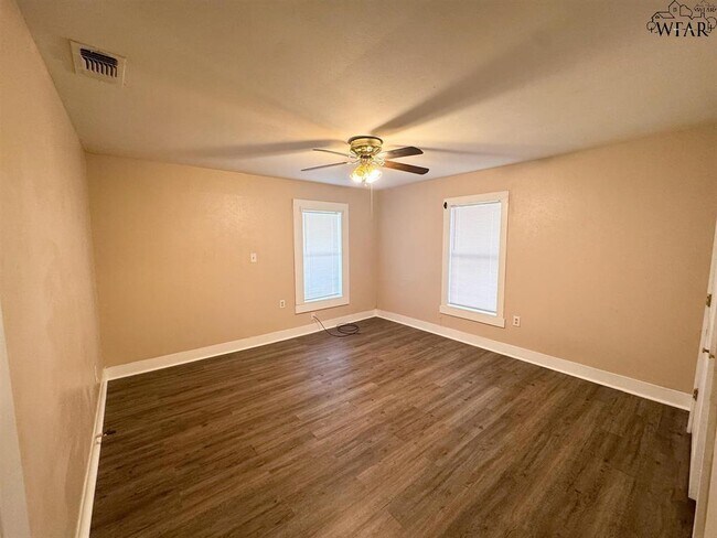 Building Photo - 1517 Blonde St