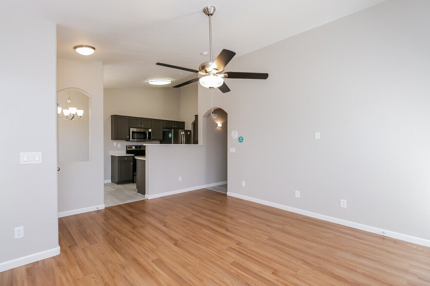 Building Photo - 16583 W Moreland St