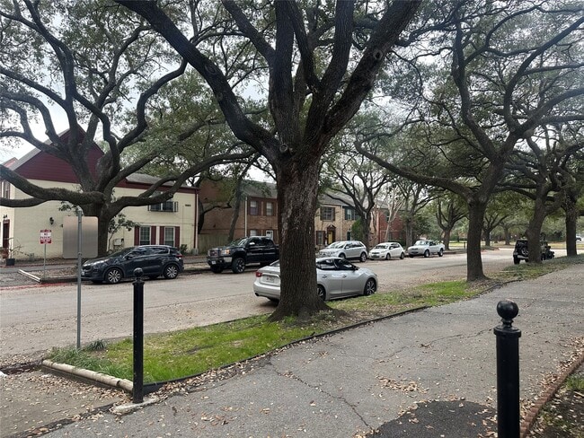 Building Photo - 5238 Arboles Dr