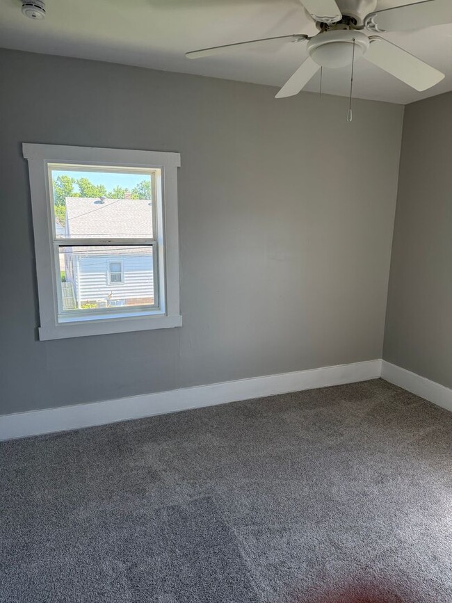Building Photo - Sunny Minne Lusa 3 BR