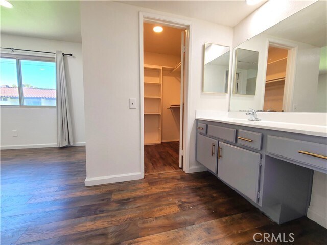 Building Photo - 1077 S Santo Antonio Dr