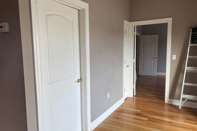 Building Photo - 1210 Windsor Park Ct