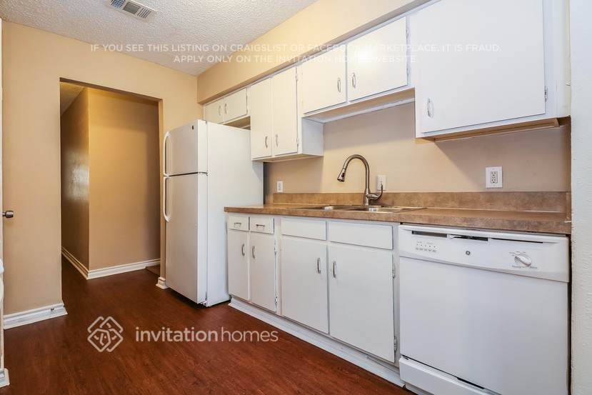 Building Photo - 5411 Vermillion Trail